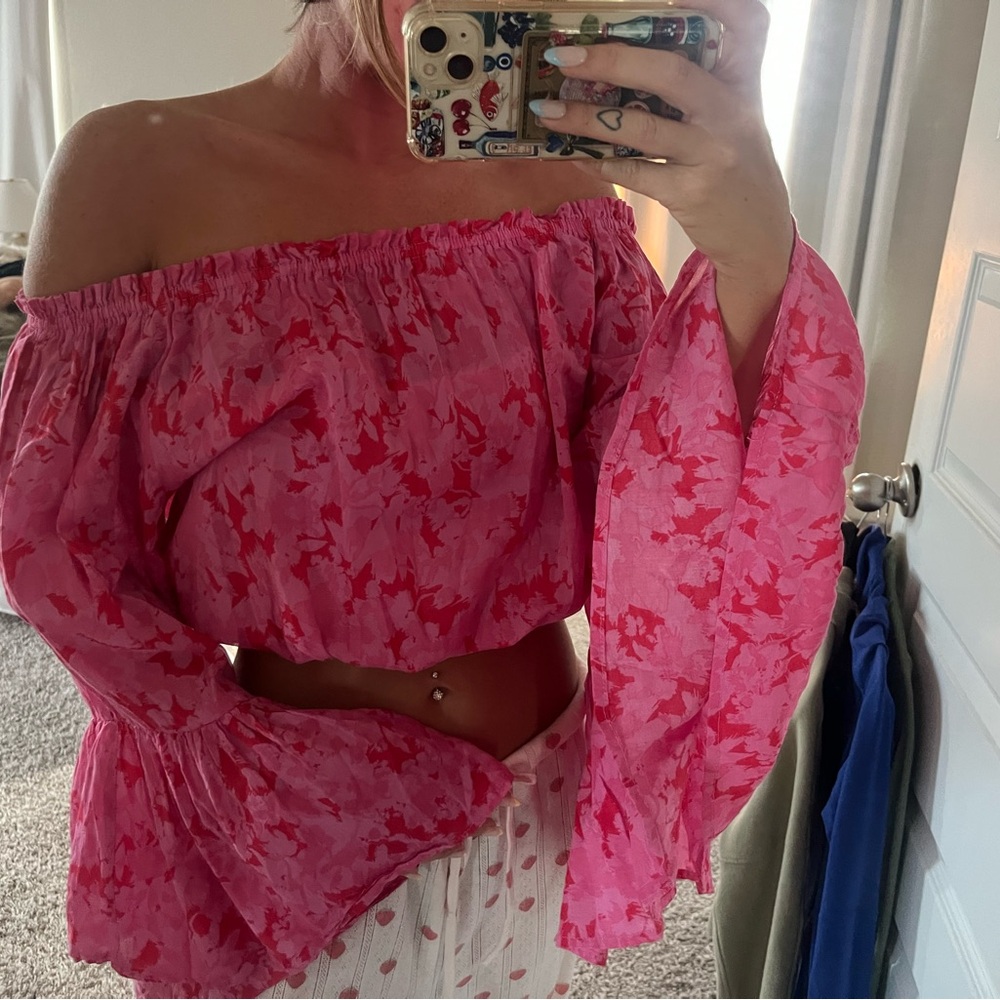 Vici size small bright pink off shoulder blouse long sleeve top